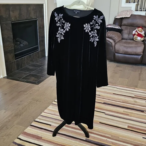 Nwot Eloquii black velvet dress knee length size20 - Picture 4 of 11